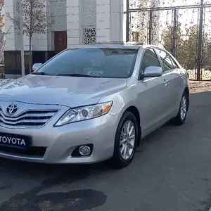 Toyota Camry, 2010