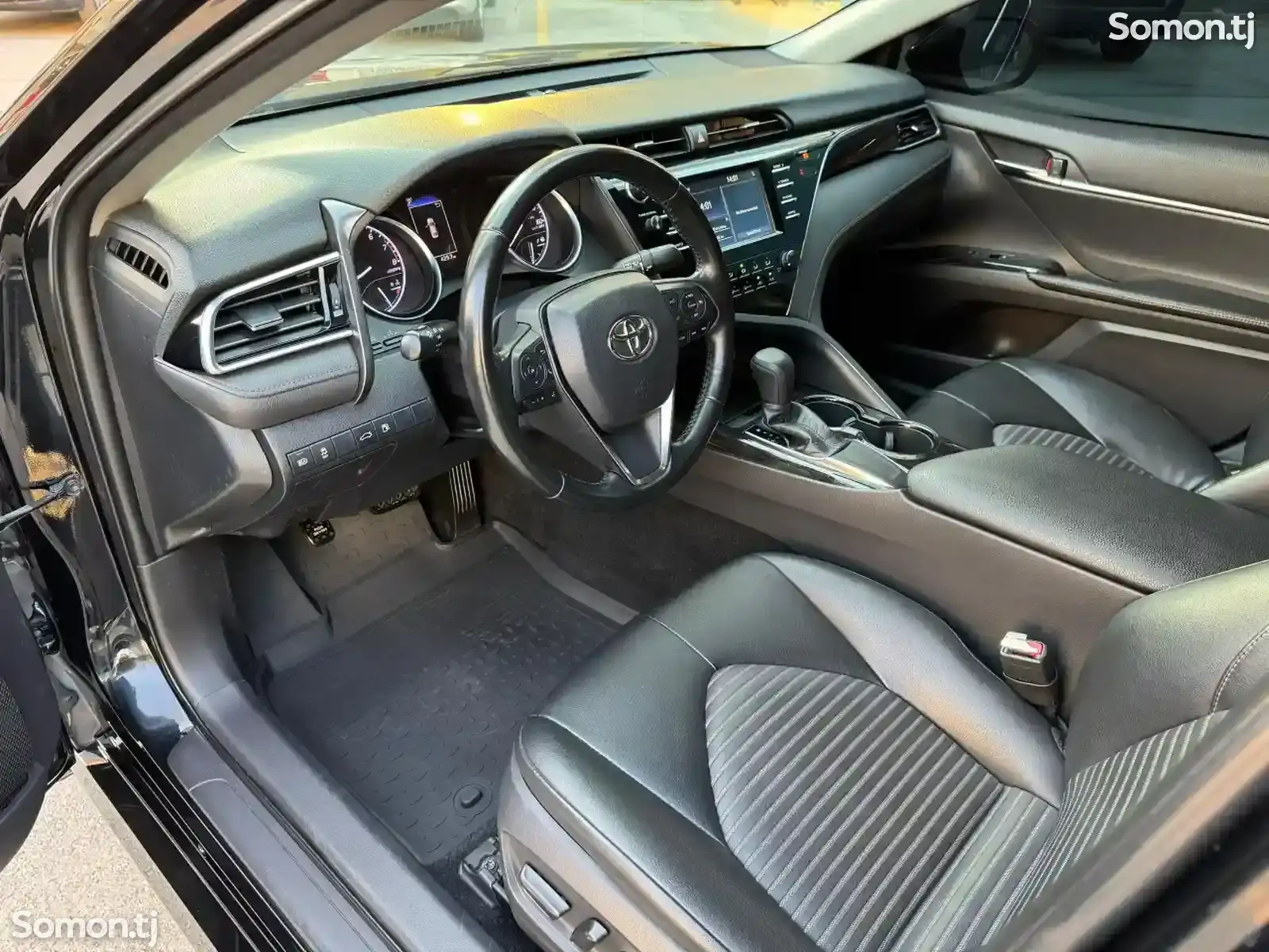 Toyota Camry, 2019-3