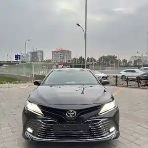 Toyota Camry, 2019