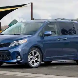 Лобовое стекло на Toyota Sienna