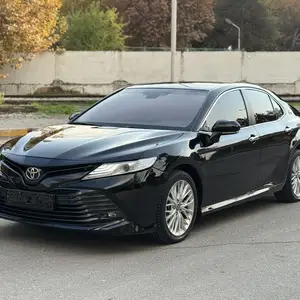 Toyota Camry, 2019