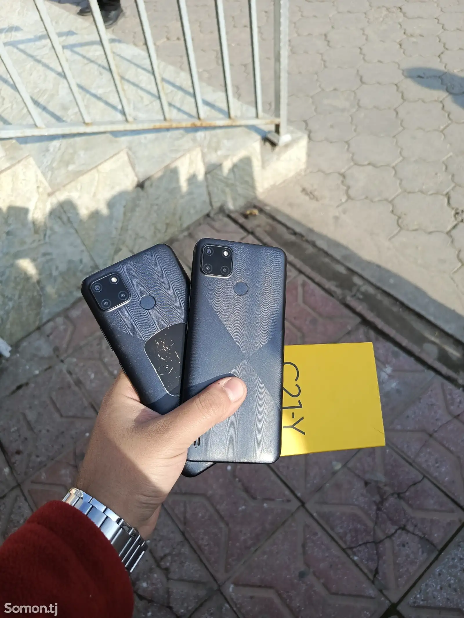 Realme C21y-1