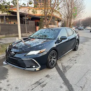 Toyota Camry, 2019