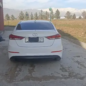 Hyundai Elantra, 2017