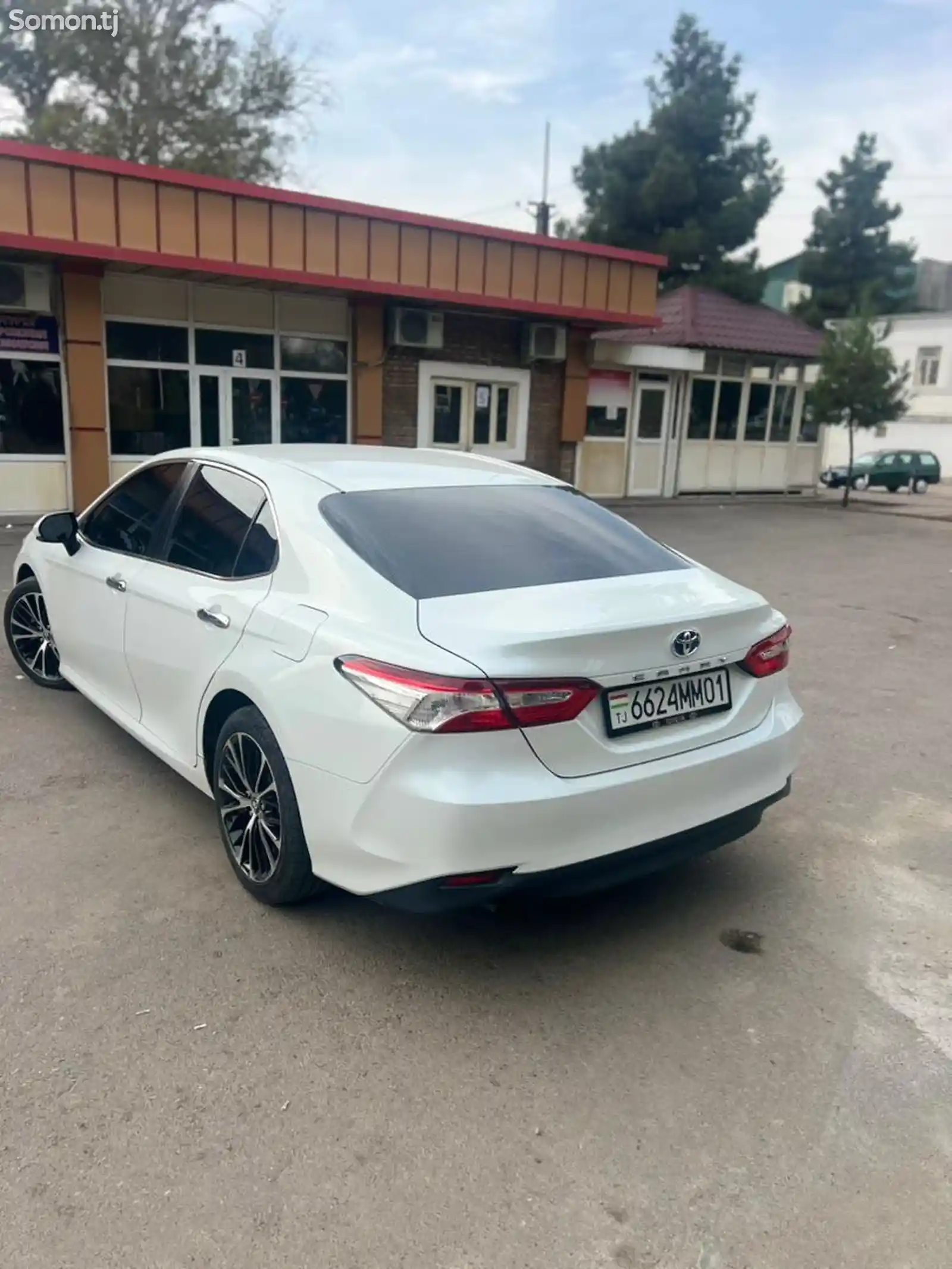 Toyota Camry, 2018-4