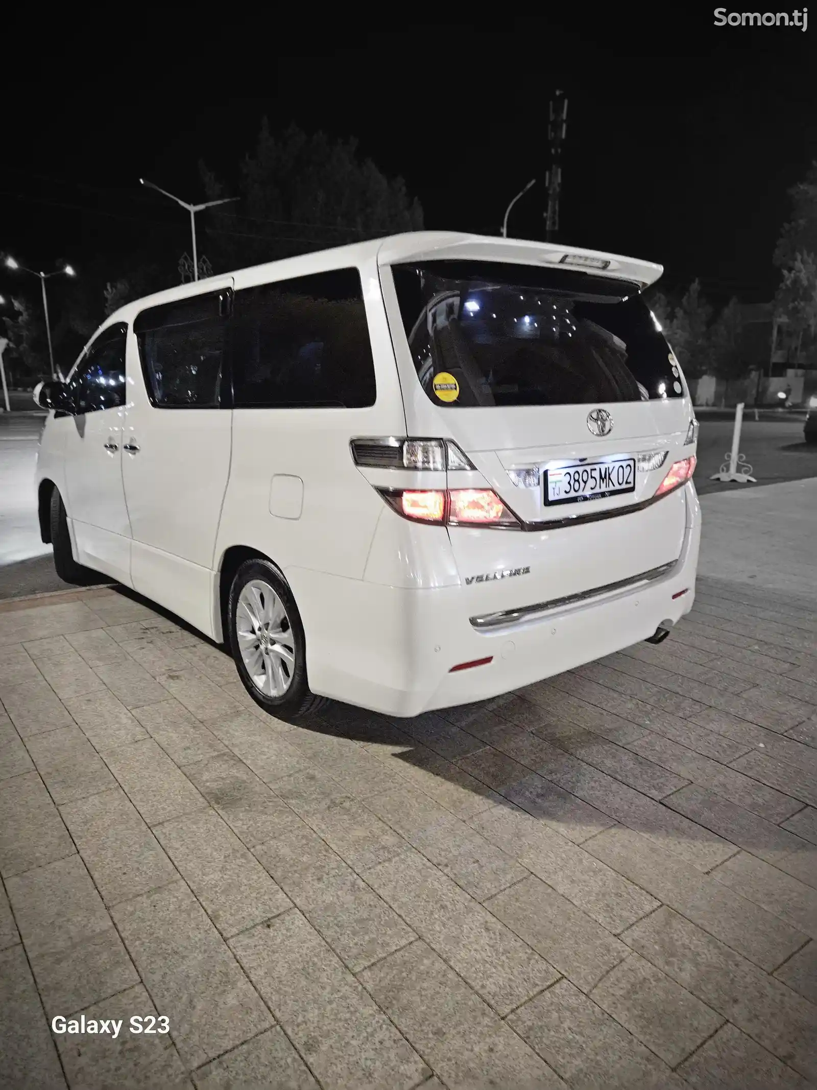 Toyota Vellfire, 2010-7