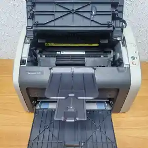 Принтер одиночный HP 1015