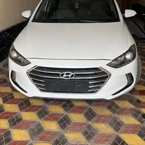 Hyundai Elantra, 2017