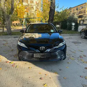 Toyota Camry, 2018