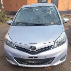 Toyota Vitz, 2014