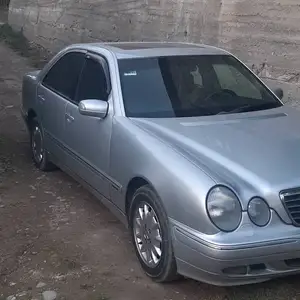 Mercedes-Benz E class, 2001