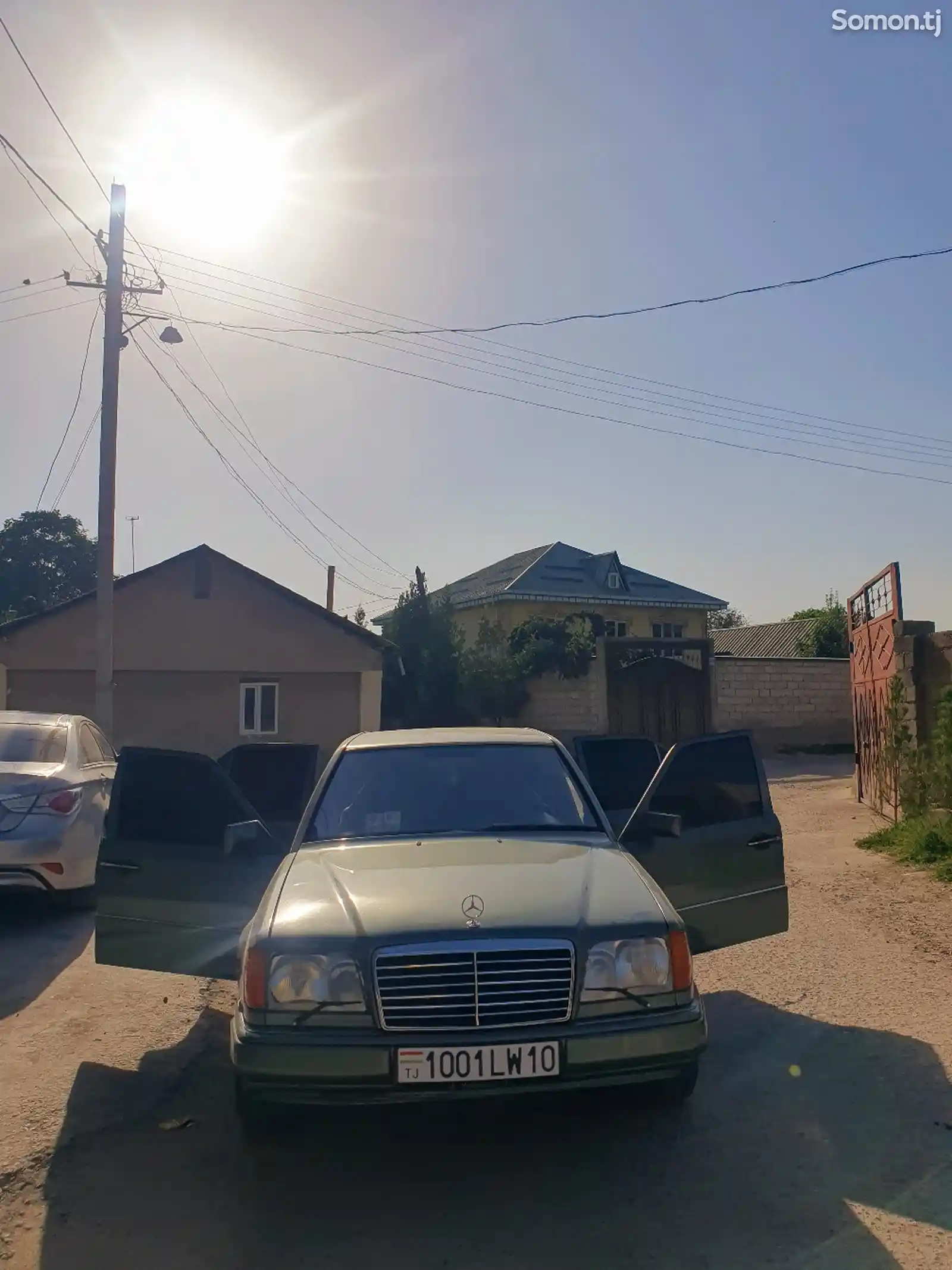 Mercedes-Benz W124, 1992-3