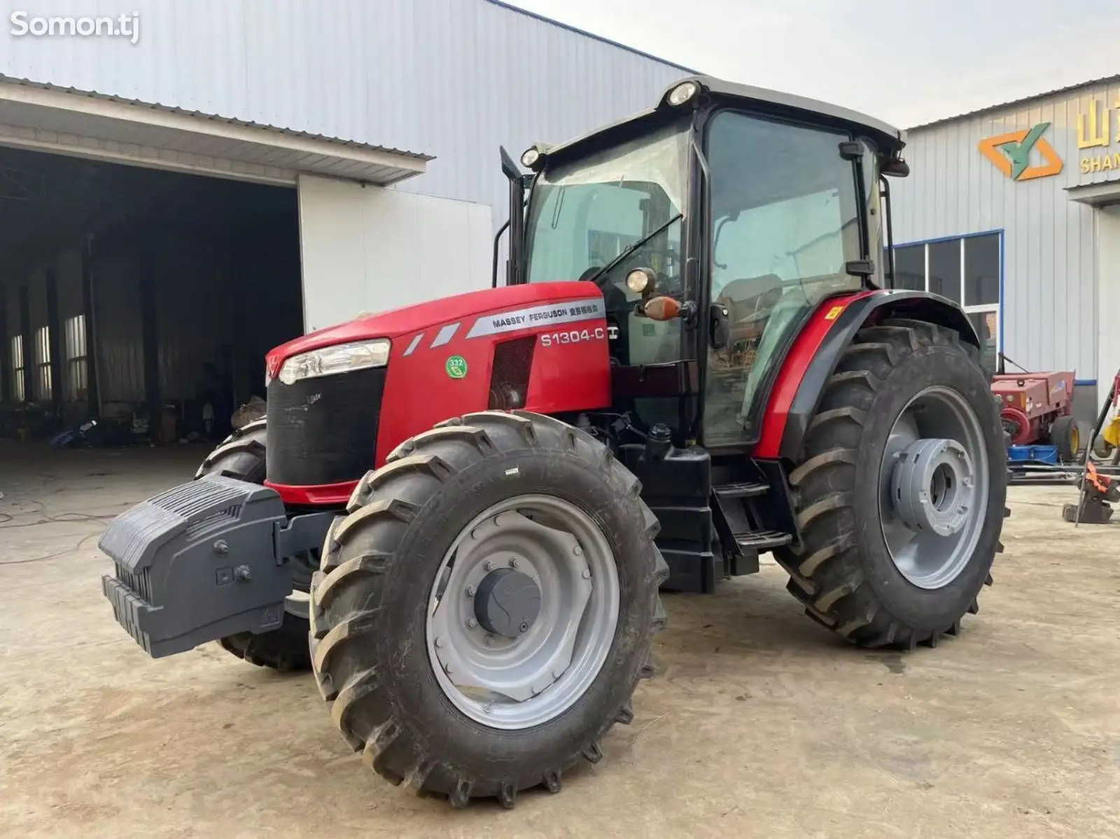 Трактор Massey Ferguson S1304C-1