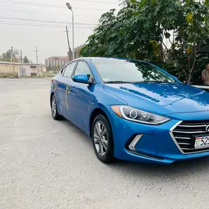 Hyundai Elantra, 2016