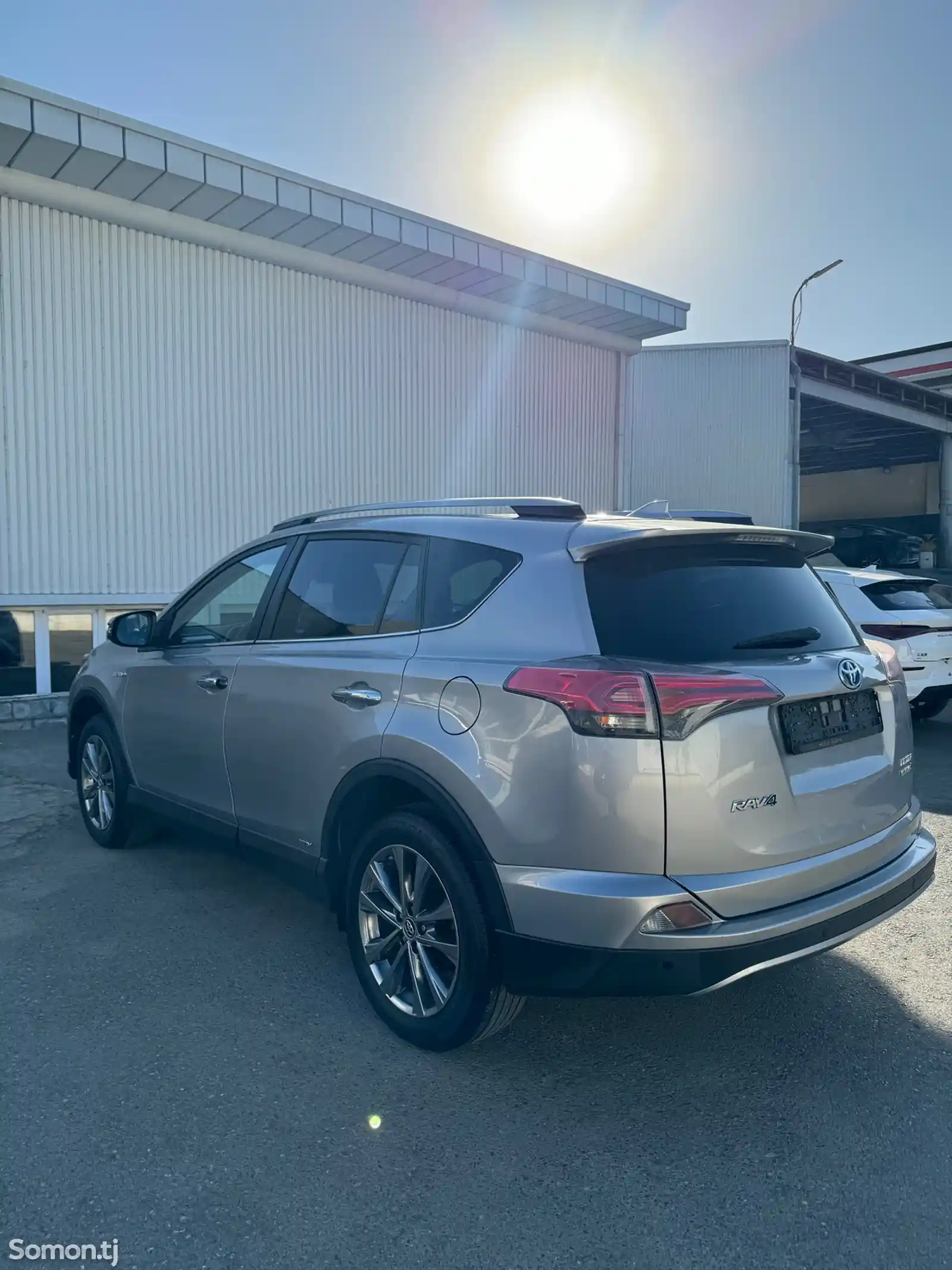 Toyota RAV 4, 2017-1