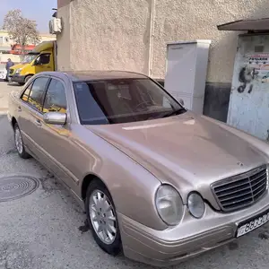 Mercedes-Benz E class, 2001