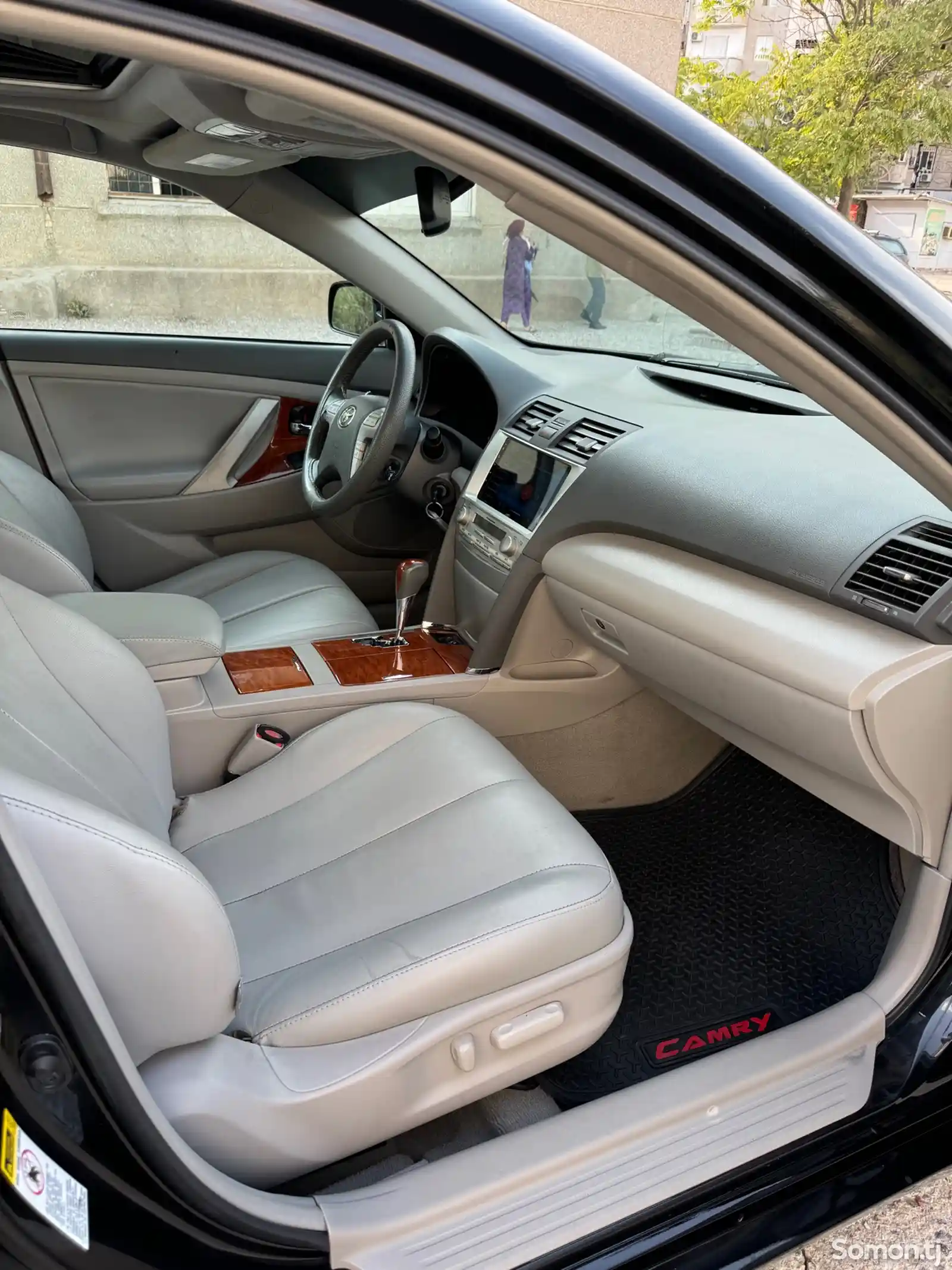 Toyota Camry, 2011-9