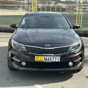 Kia K5, 2016