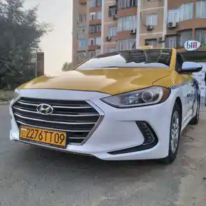 Hyundai Elantra, 2017