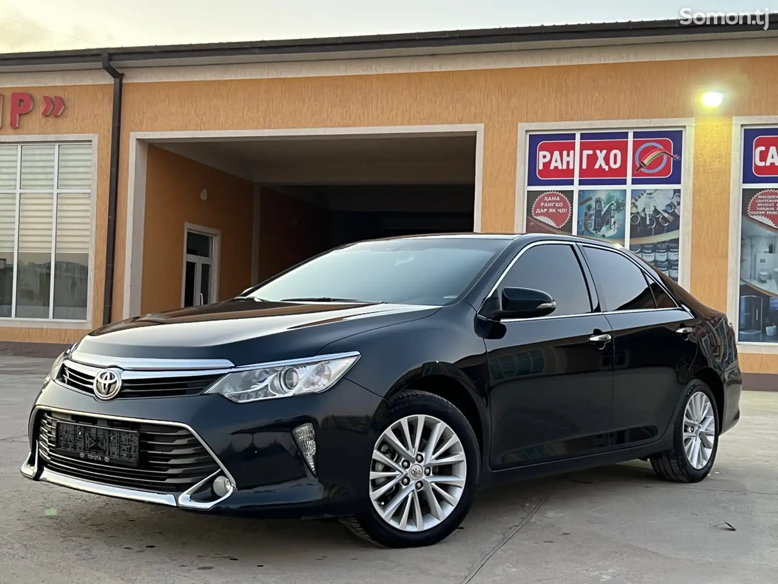 Toyota Camry, 2015-1