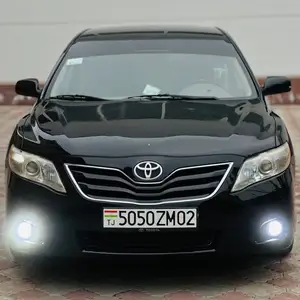 Toyota Camry, 2010