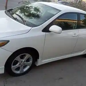 Toyota Corolla, 2013