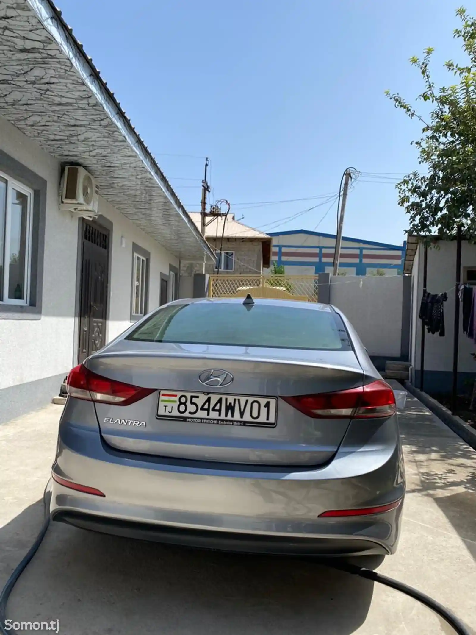 Hyundai Elantra, 2017-1