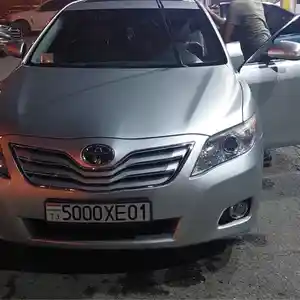 Toyota Camry, 2011