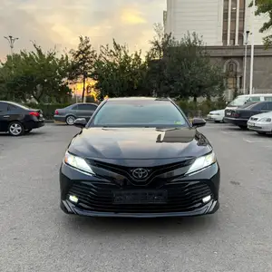 Toyota Camry, 2019