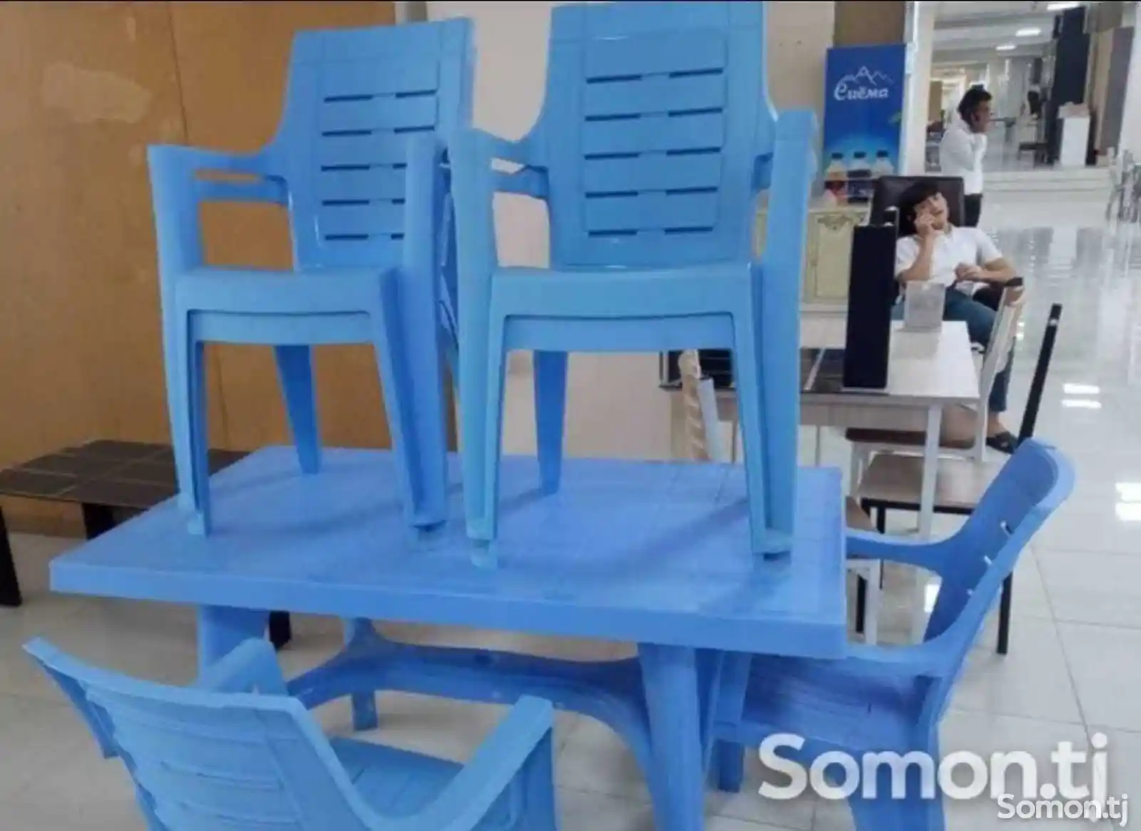 Стол со стульями-15