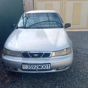 Daewoo Nexia, 1998