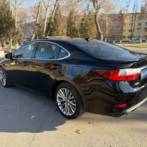 Lexus ES series, 2015