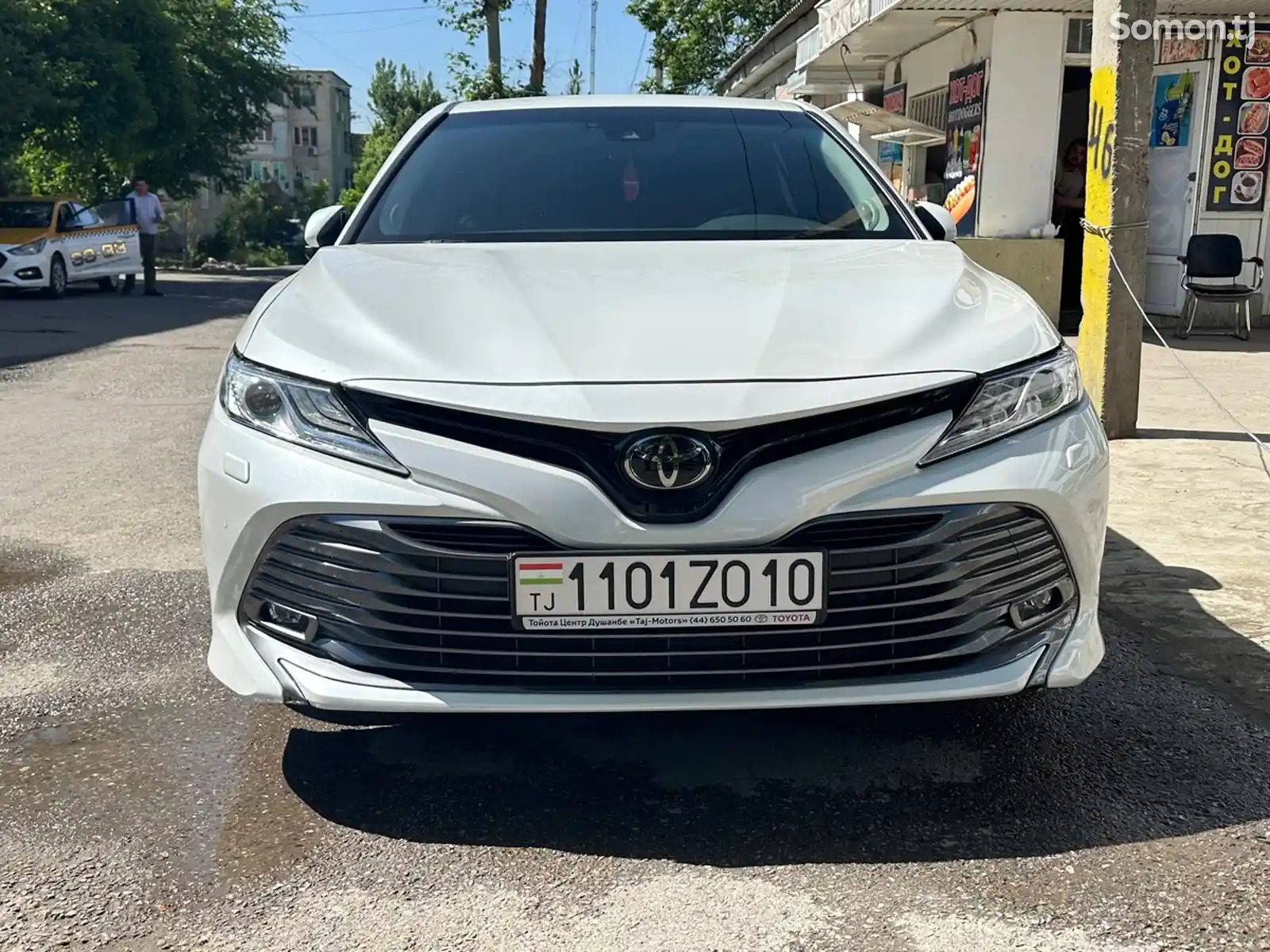 Toyota Camry, 2020-1