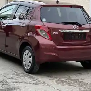 Заводской тонирование стекла от Toyota Vitz 2011-