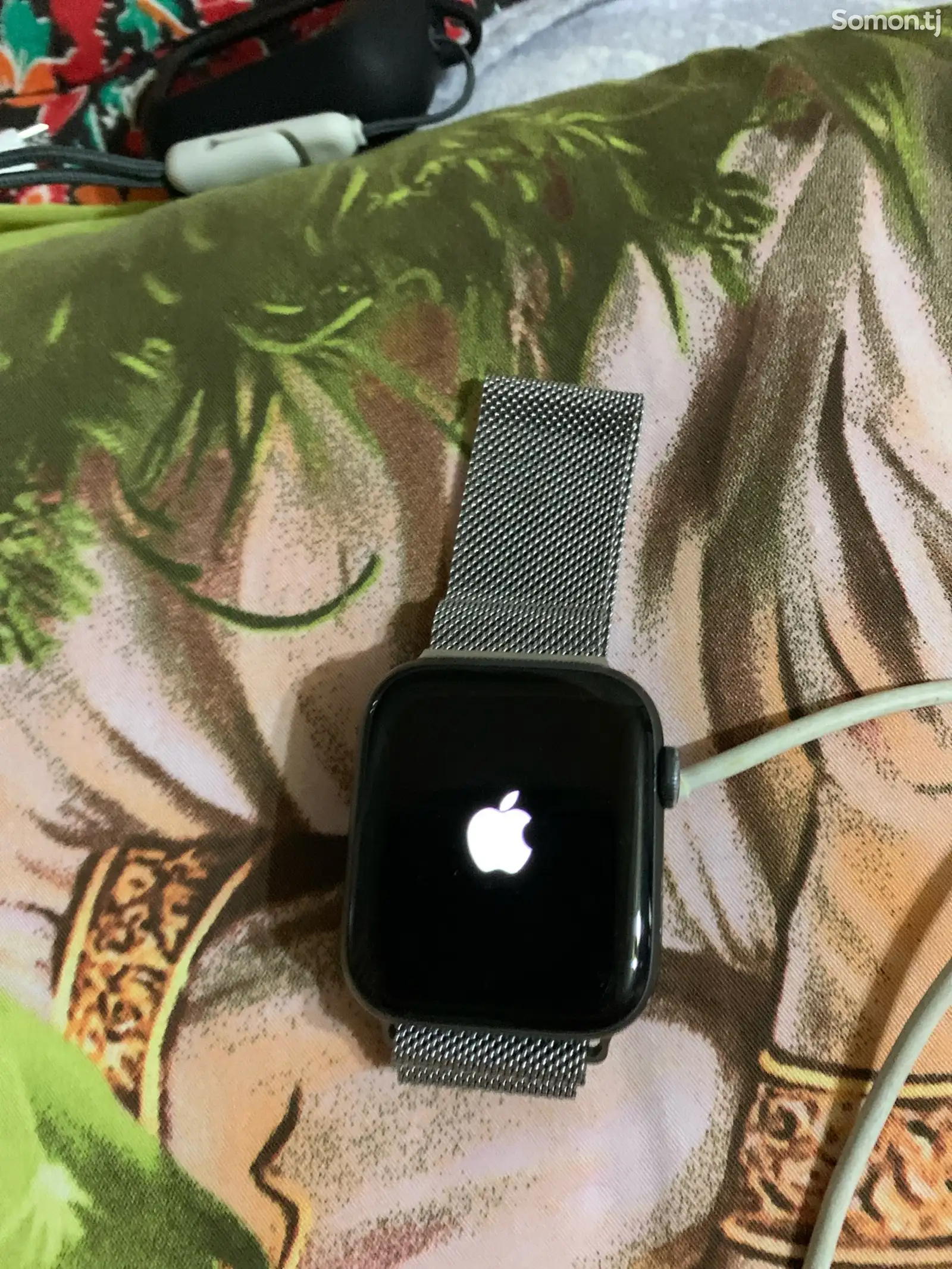 Смарт часы Apple Watch-1