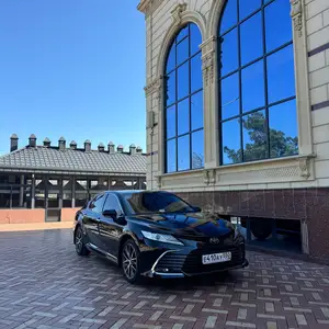 Toyota Camry, 2018