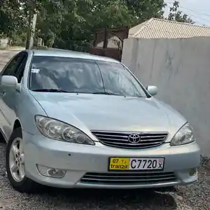 Toyota Camry, 2005