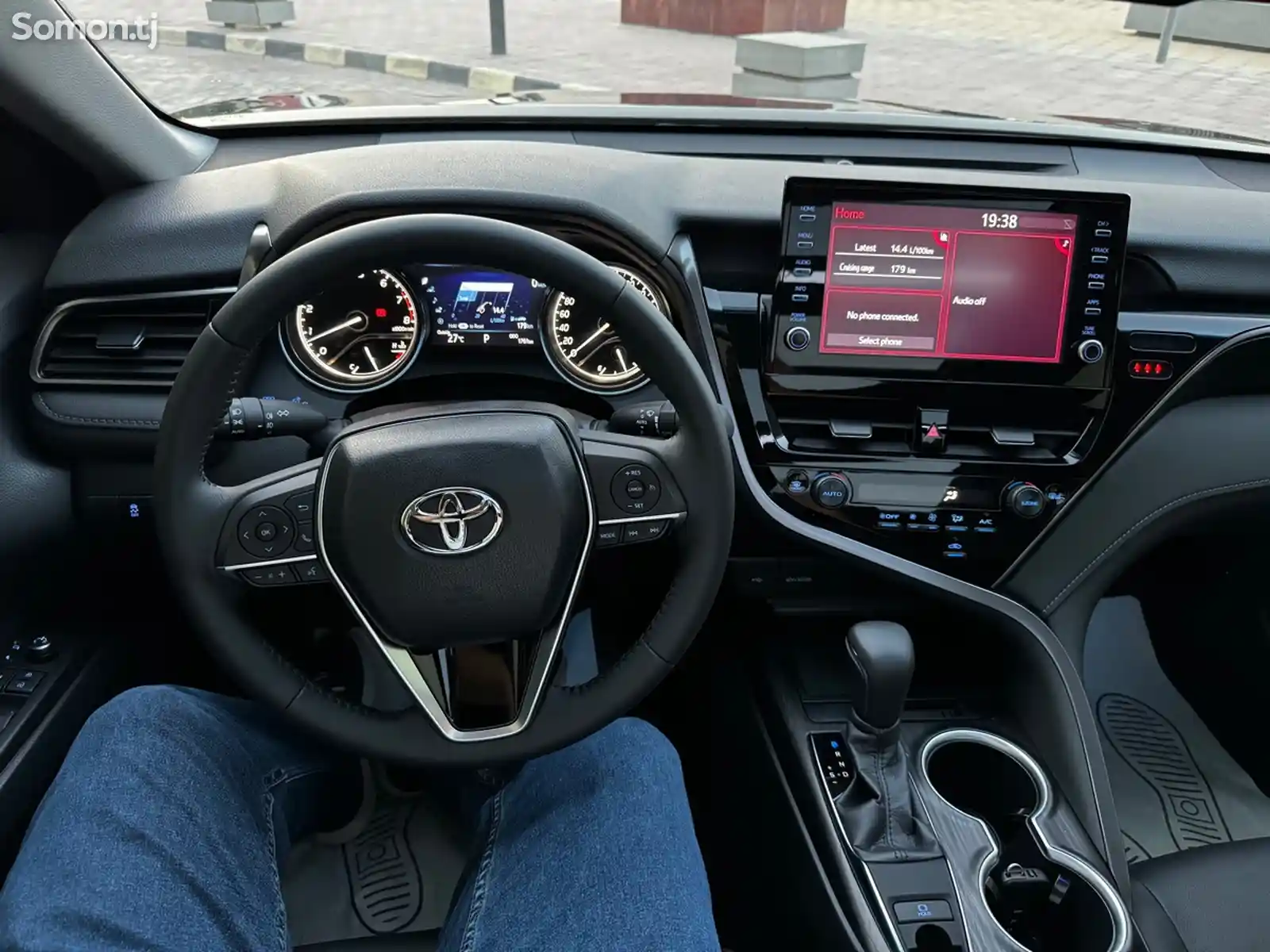 Toyota Camry, 2024-12