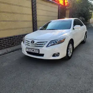 Toyota Camry, 2010