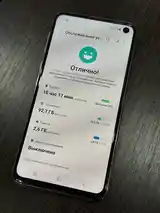 Samsung Galaxy S10e Duos-3