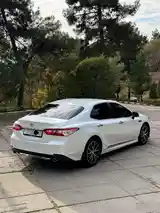 Toyota Camry, 2017-5