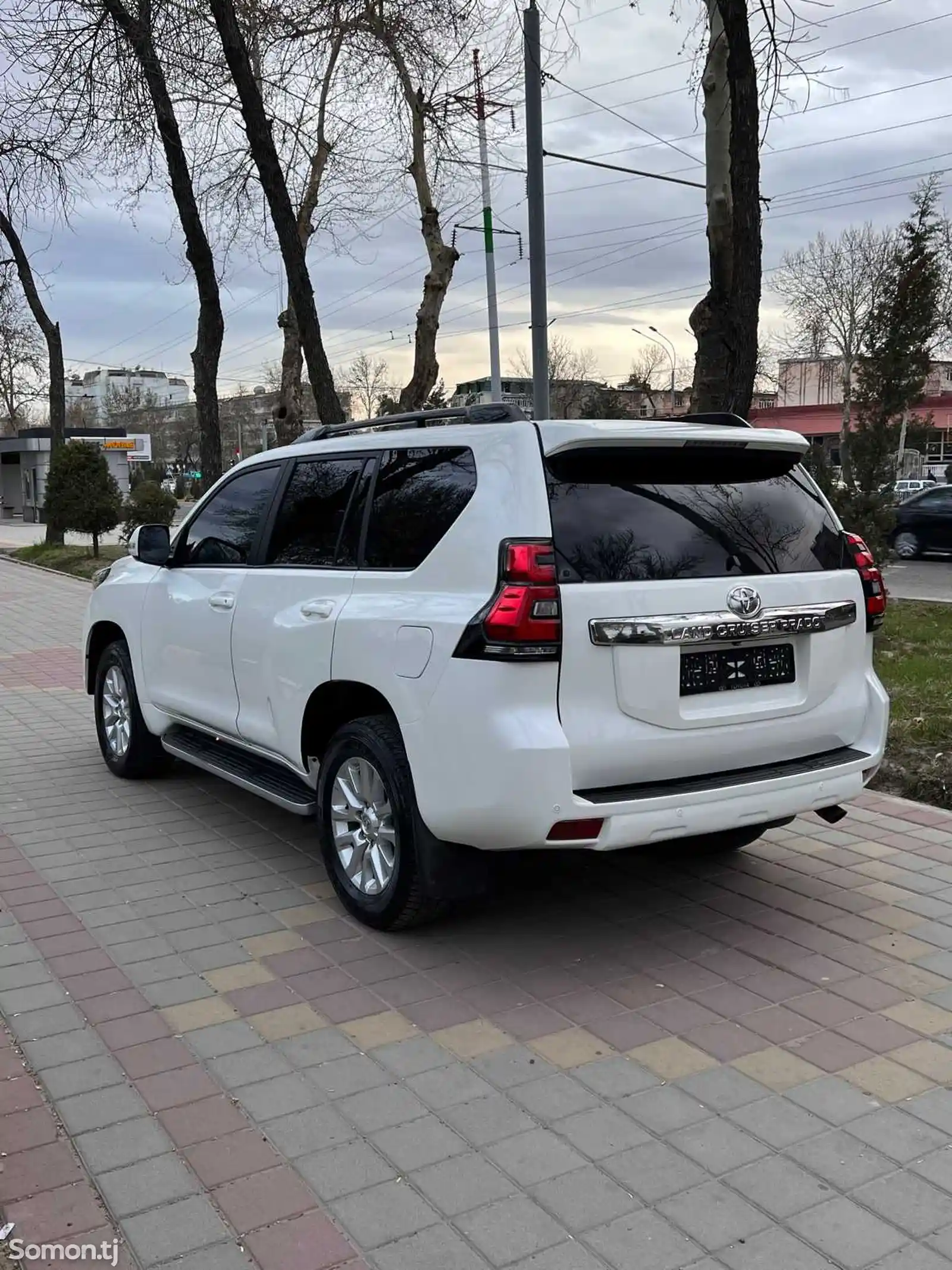 Toyota Land Cruiser Prado, 2017-5