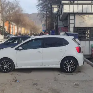 Volkswagen Polo, 2015