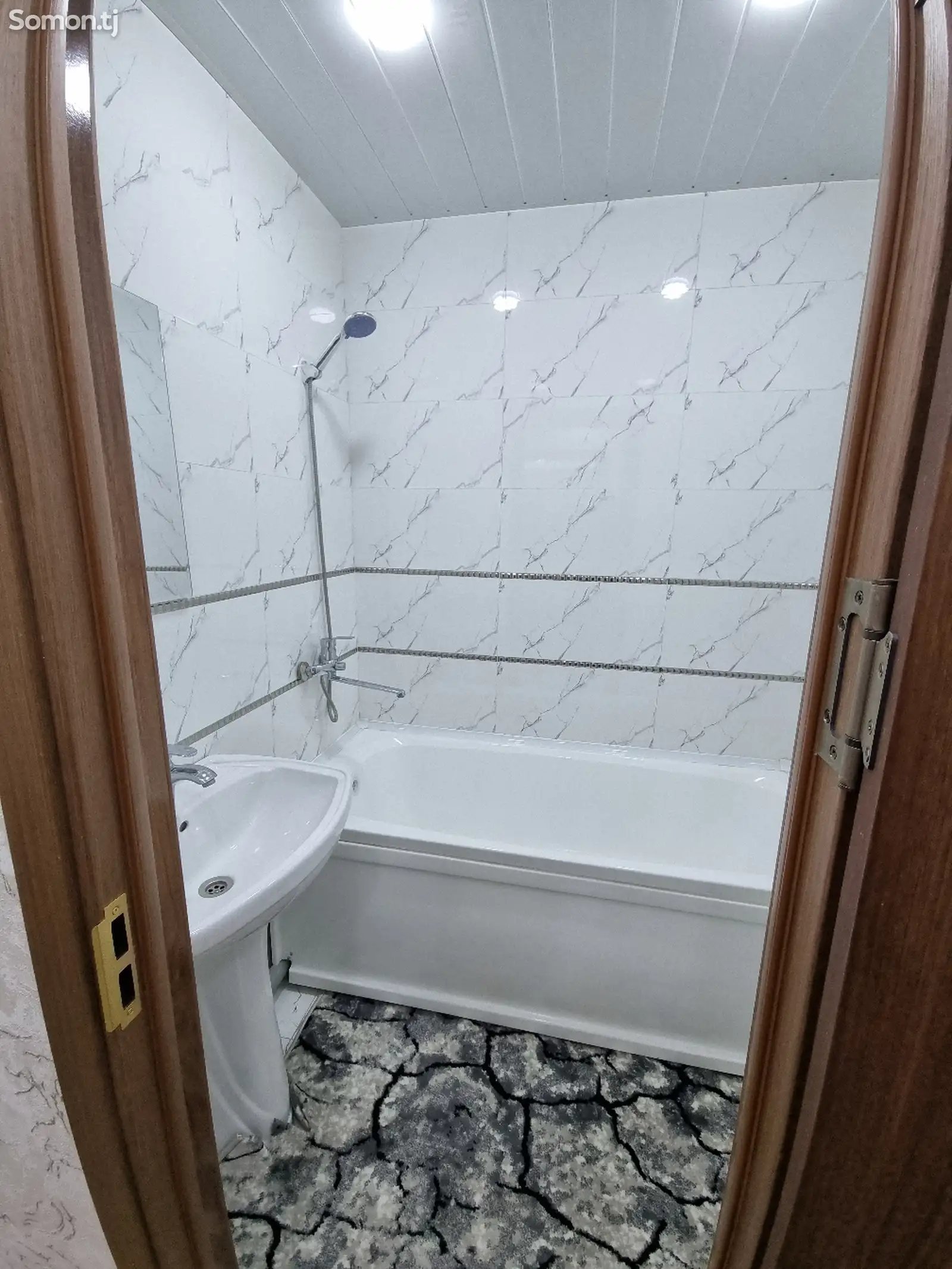 3-комн. квартира, 1 этаж, 80 м², 19 мкр-13