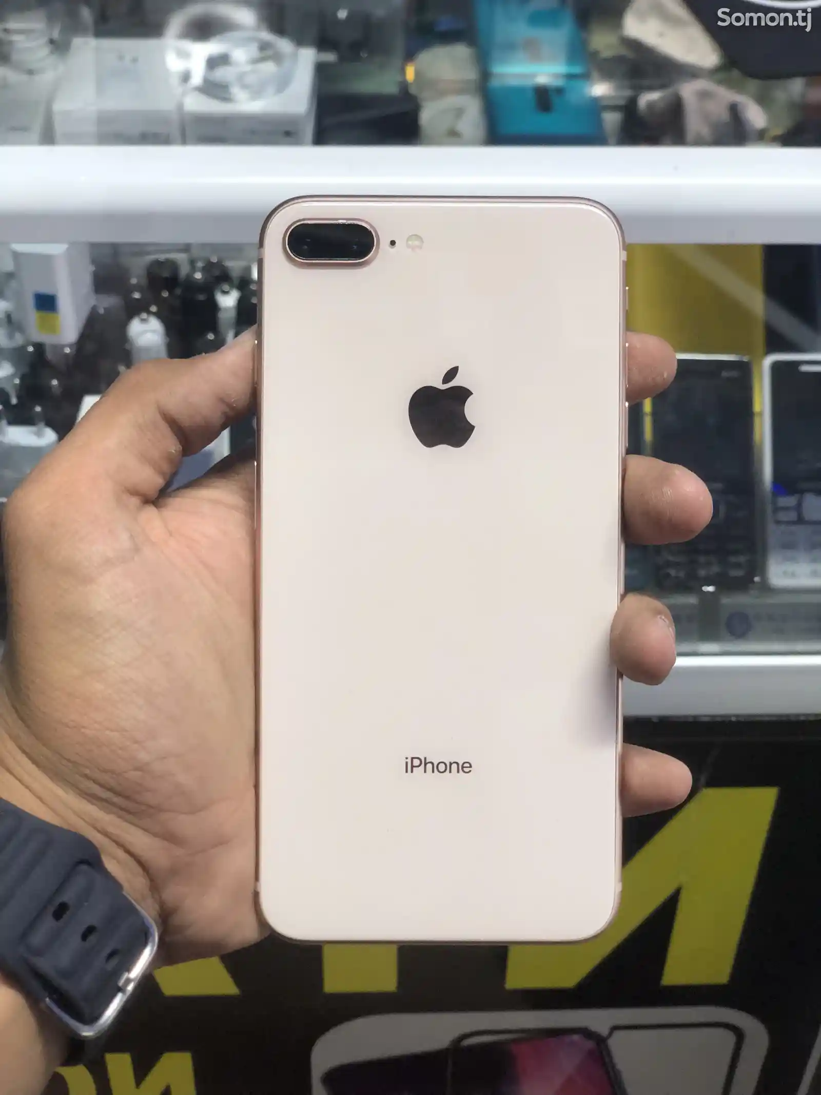 Apple iPhone 8 plus, 64 gb, Gold-1