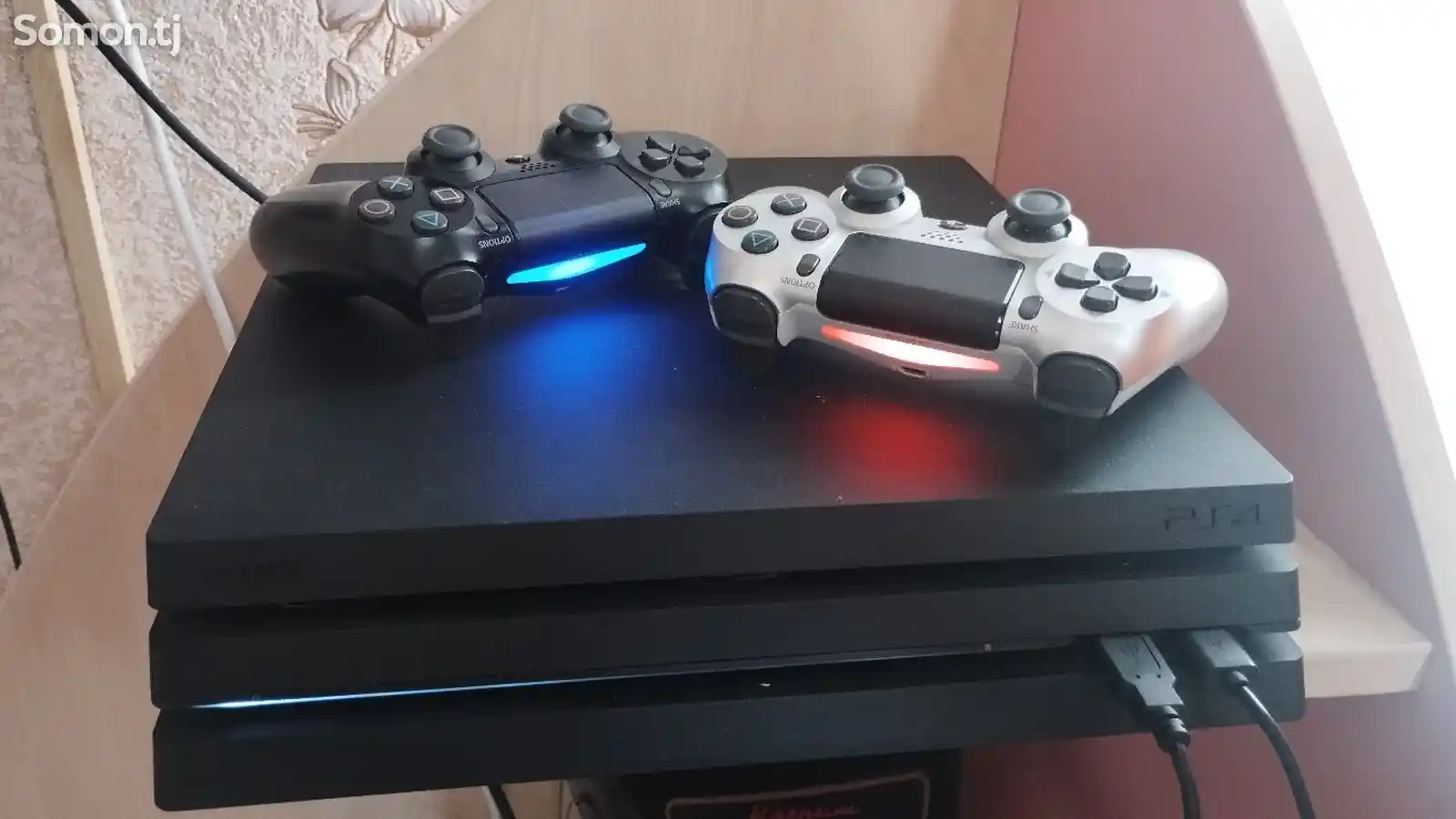 Игровая приставка Sony PlayStation 4 Pro-2