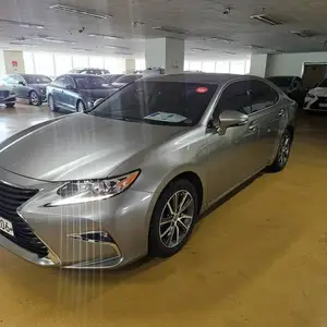 Lexus ES series, 2017