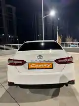 Toyota Camry, 2018-4