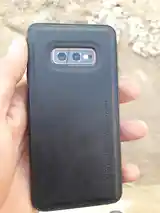 Samsung Galaxy S10E-3