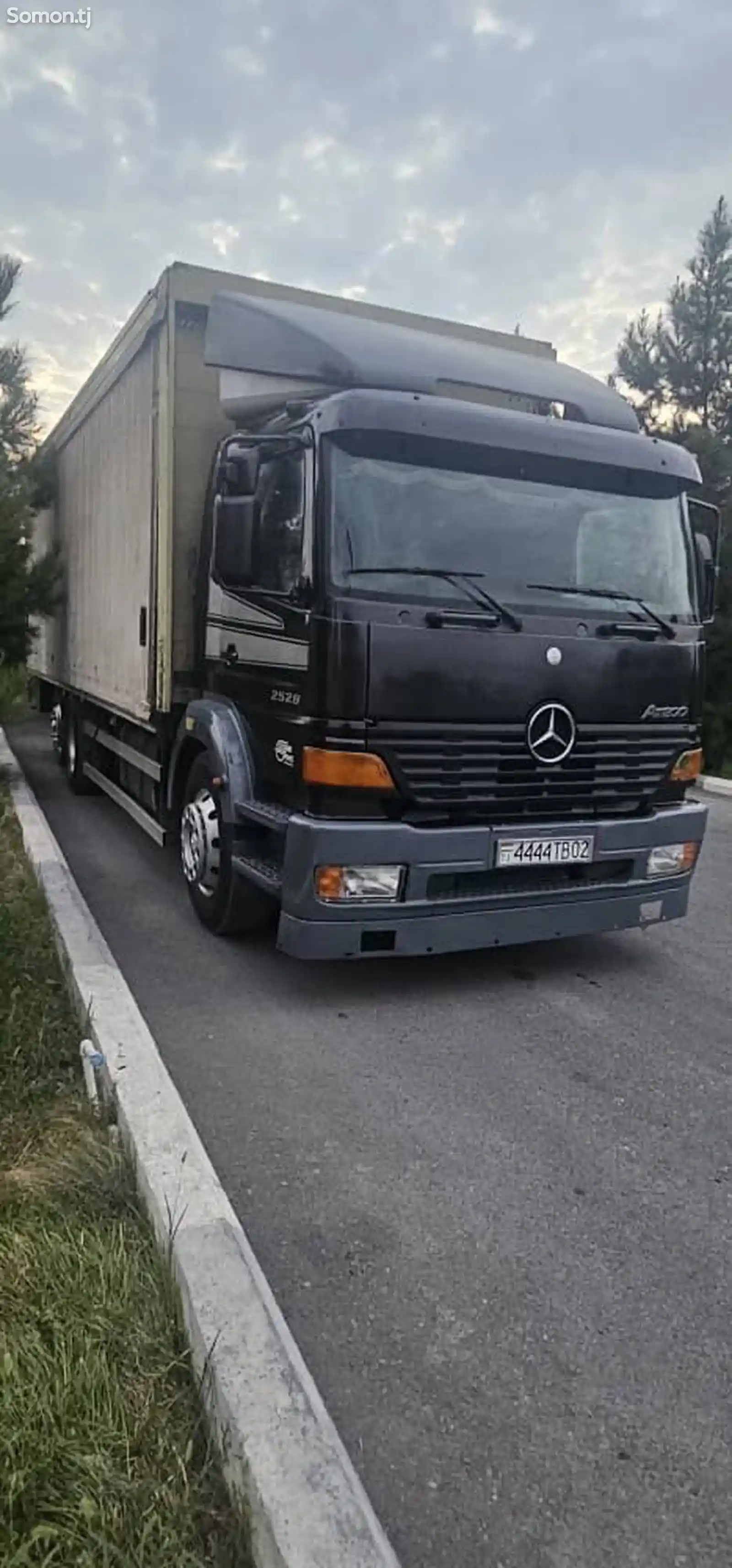 Бортовой грузовик Mercedes-Benz Atego, 2000-4